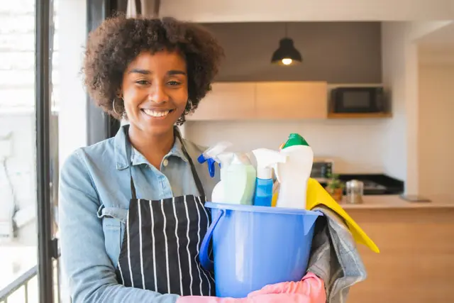 Offre d’emploi : Femme de ménage / Cuisinière – Salaire 90 000 F CFA