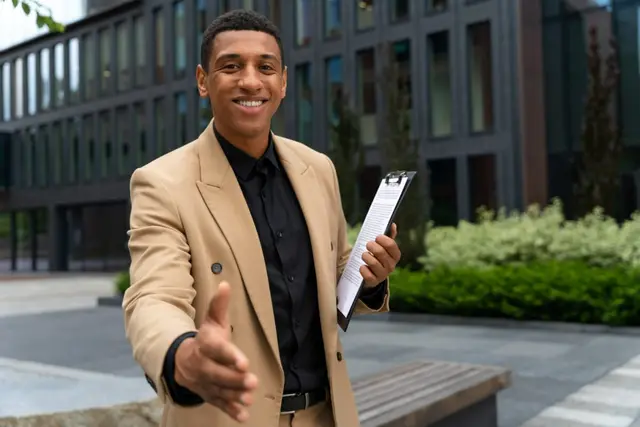 Recrutement agents de vente terrain salaire 100 000 FCFA plus primes transport repas et téléphone