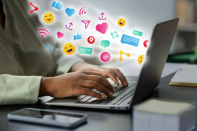 MyFavAgency recrute un(e) Community Manager / Créateur(trice) de Contenu – Salaire évolutif 100 000 à 150 000 FCFA/mois