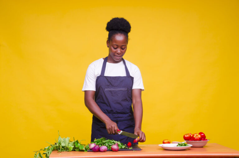 Recrutement cuisinière salaire 100 000 FCFA